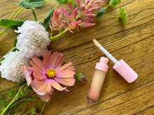 Load image into Gallery viewer, New! Sweet Rose Garden Lip Oil