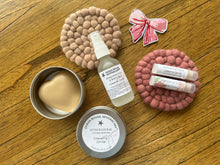 Load image into Gallery viewer, Coquette Cocoa Parisian Gift Set