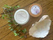 Load image into Gallery viewer, Sea Pearl Whipped Facial Creme
