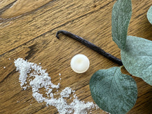 Load image into Gallery viewer, Sea Salt Vanilla &amp; Eucalyptus After Bath Bar &amp; Lip Balm
