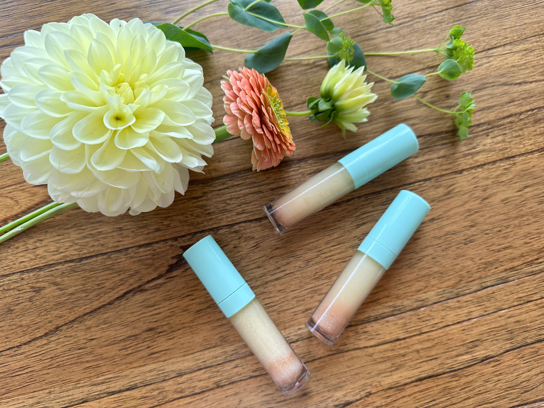 New! Gold Finch Lip Oil