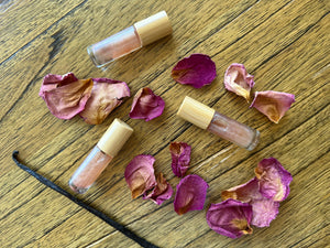 Vanilla Rose Cardamom Shimmer Mini Facial Roller