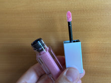 Load image into Gallery viewer, NEW Long-Lasting Lip Gloss
