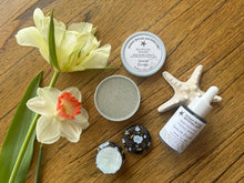 Load image into Gallery viewer, Seaside Escape Spa Facial Gift Set

